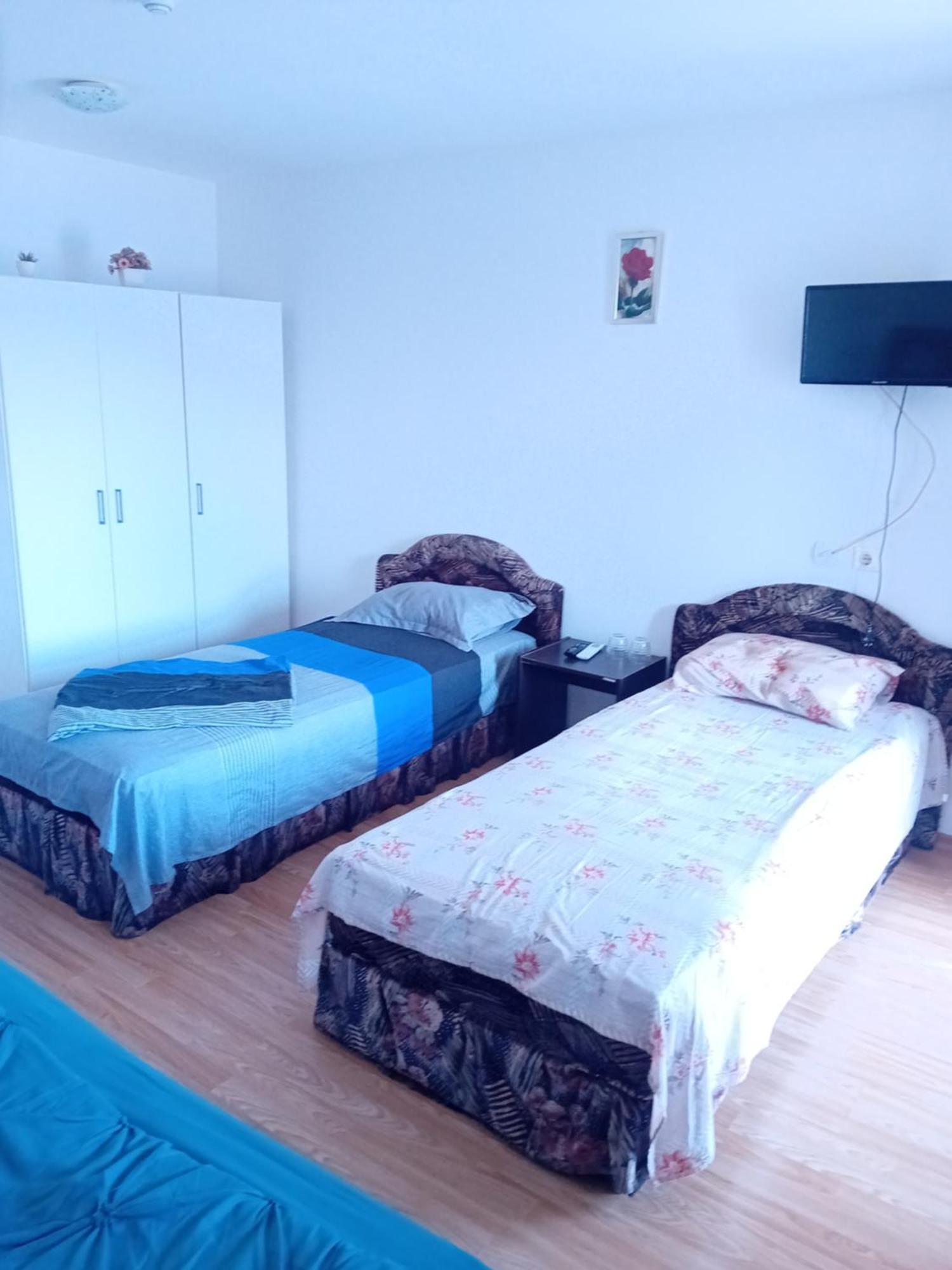 Lebada Neagra Hotell Schitu Exteriör bild