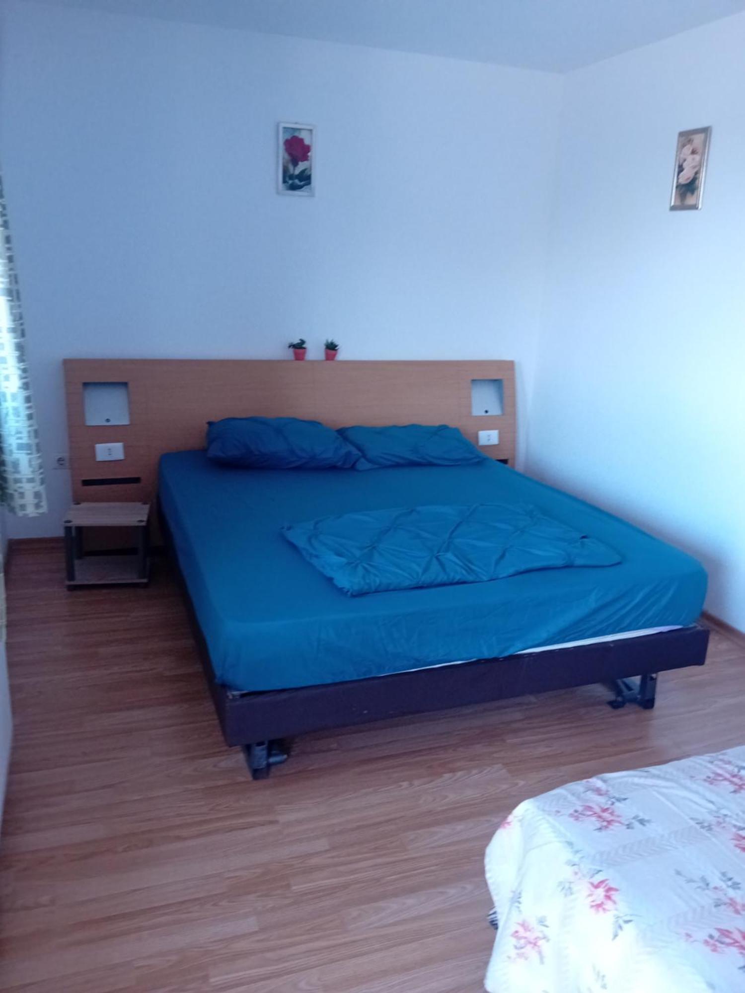 Lebada Neagra Hotell Schitu Exteriör bild